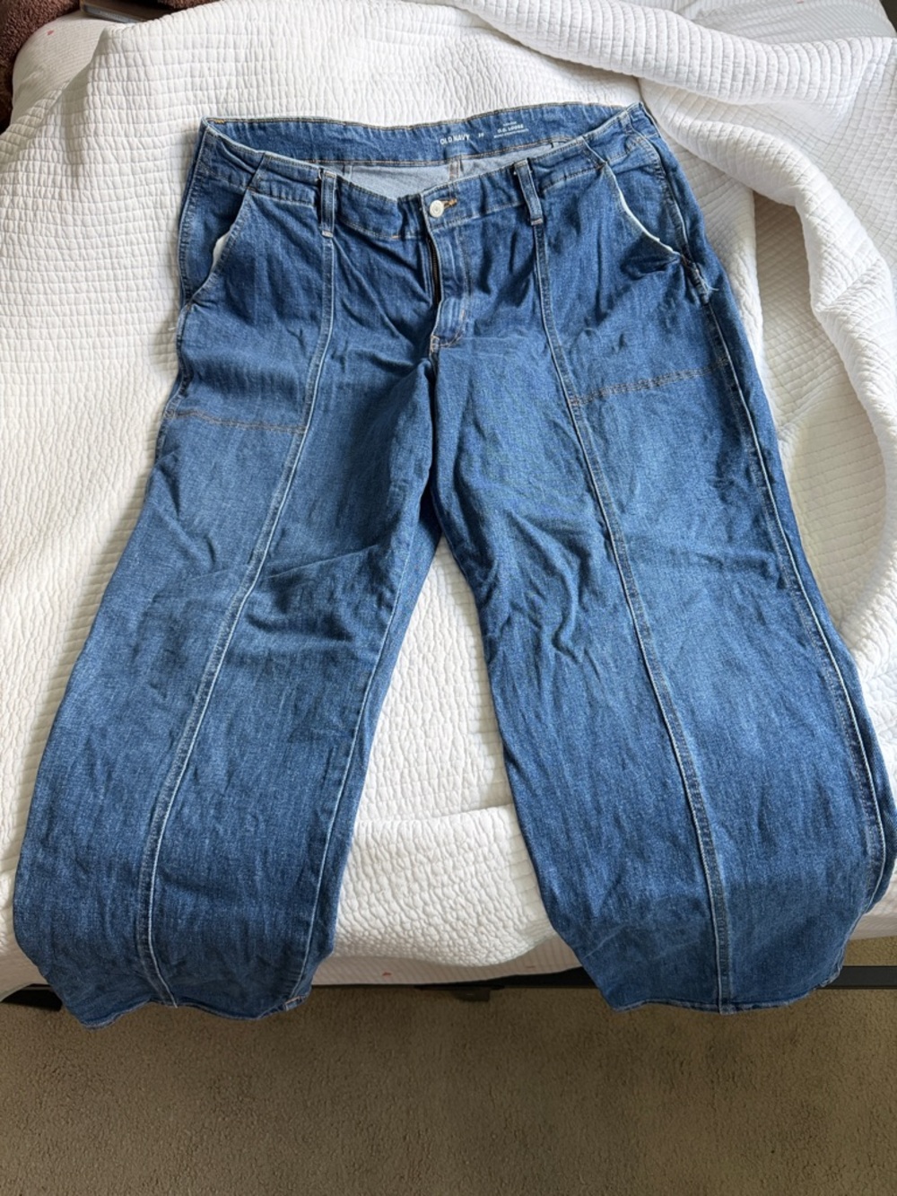 Old Navy Wide Straight-Leg Jeans in Blue Denim